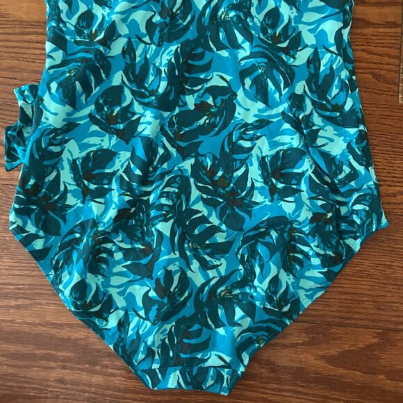 LL Bean Tummy Control Palm Print One Piece Swimsuit Padded Full Coverage Size 12 - Picture 10 of 15